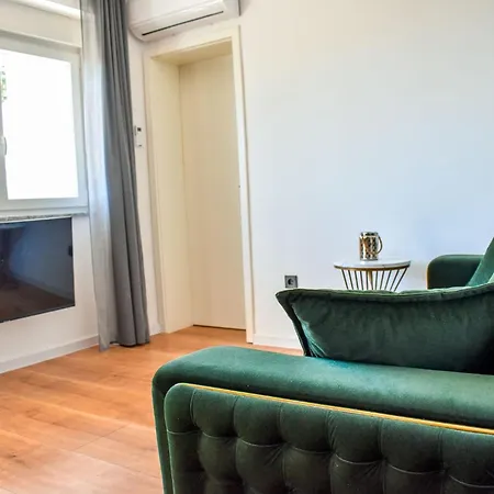 Adrijana Apartment *